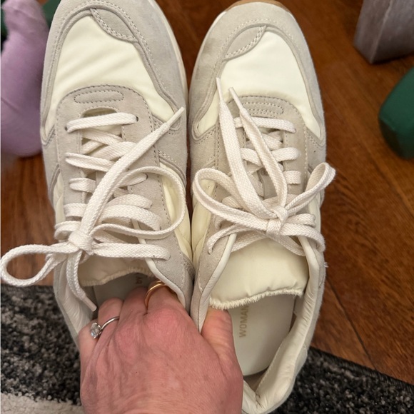 Common Projects Sneaker - Picture 4 of 6